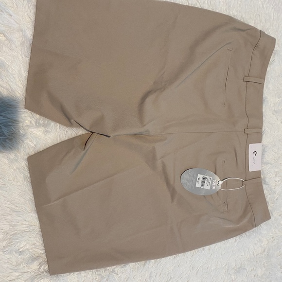 NWT Greg Norman Golf Shorts Kahki - Picture 3 of 5